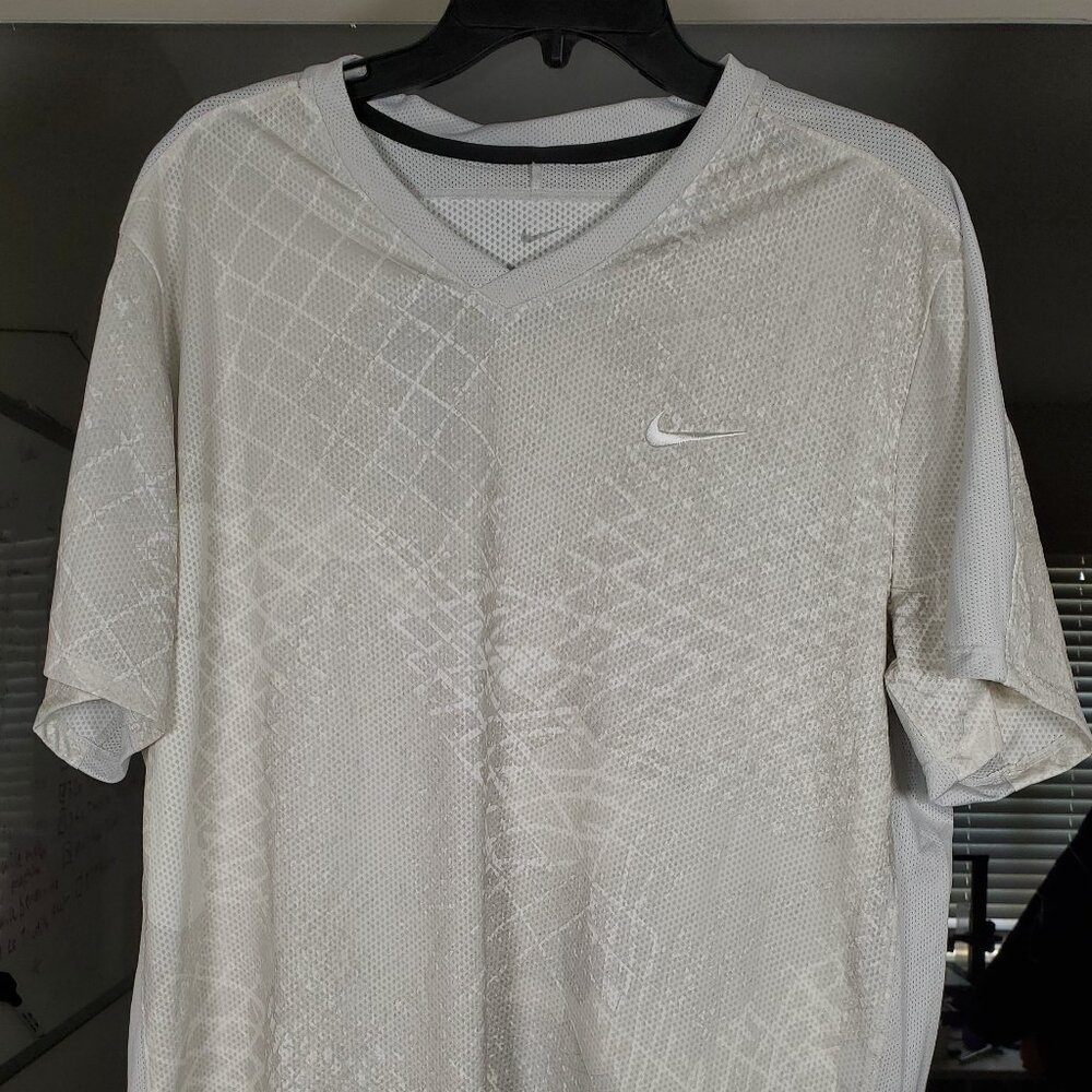 MENS GREY NIKE SOCCER JERSEY X-LARGE